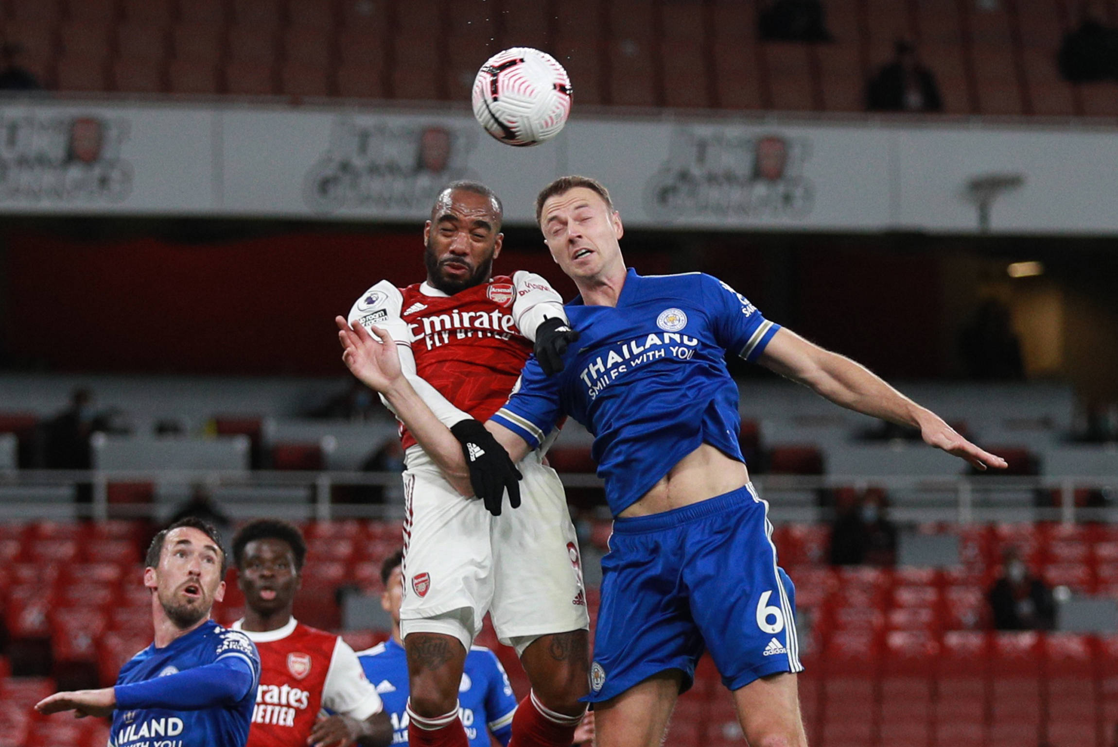 他再次凭借 他再次凭借