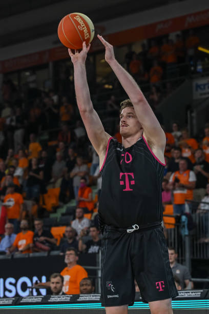 他的转会价 他的转会价